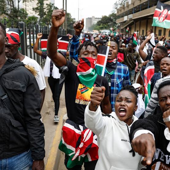 Screams in Kwale After a Politician is Attacked by Bees as Kenyans Watch