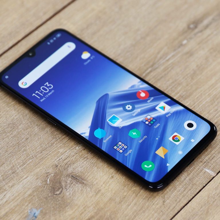 Xiaomi-Mi-9-front-angled-top-left